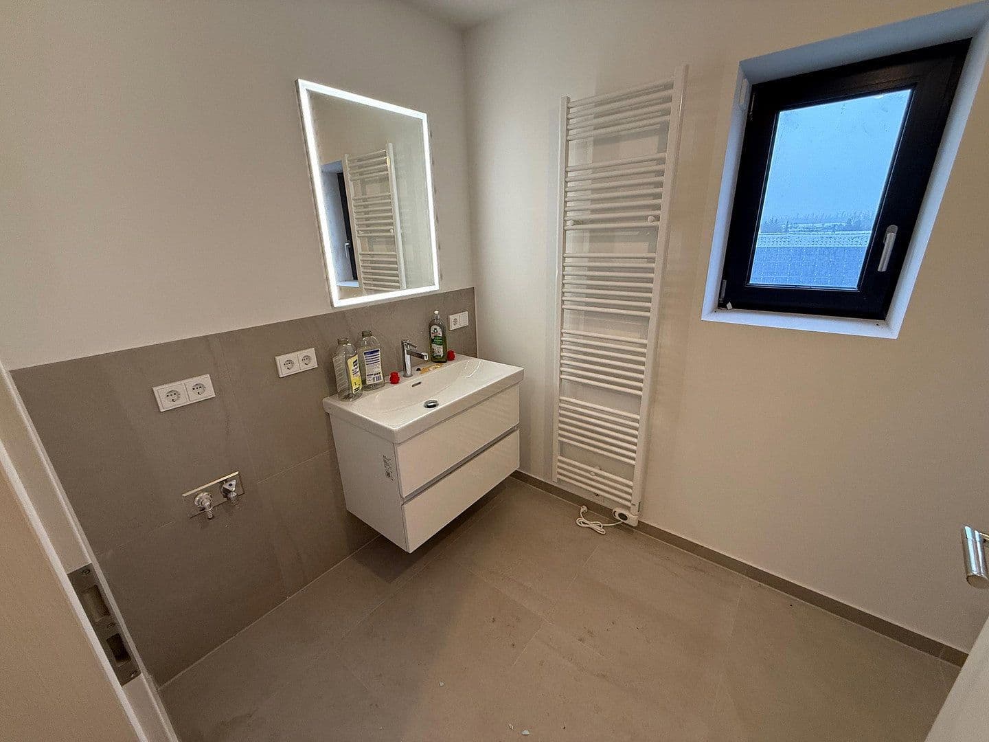 Pronájem bytu 3+1 102 m², Mühlenstr. 11, Rochau, Sasko-Anhaltsko Pronájem bytu 3+1 102 m², Mühlenstr. 11, Rochau, Sasko-Anhaltsko