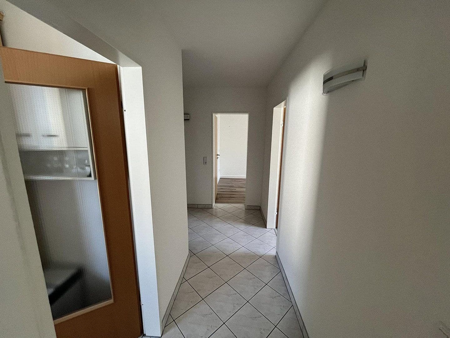Pronájem bytu 3+1 95 m², Alter Kirchweg 6, Langenfeld (Rheinland), Severní Porýní-Vestfálsko Pronájem bytu 3+1 95 m², Alter Kirchweg 6, Langenfeld (Rheinland), Severní Porýní-Vestfálsko