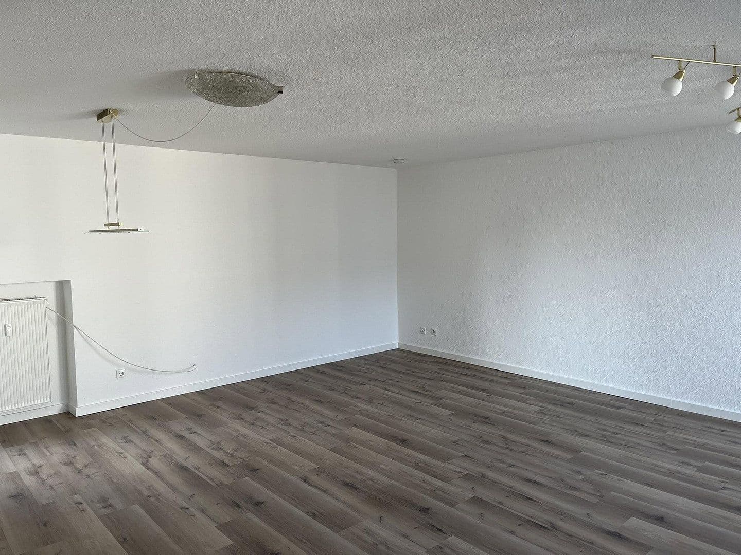 Pronájem bytu 3+1 95 m², Alter Kirchweg 6, Langenfeld (Rheinland), Severní Porýní-Vestfálsko Pronájem bytu 3+1 95 m², Alter Kirchweg 6, Langenfeld (Rheinland), Severní Porýní-Vestfálsko