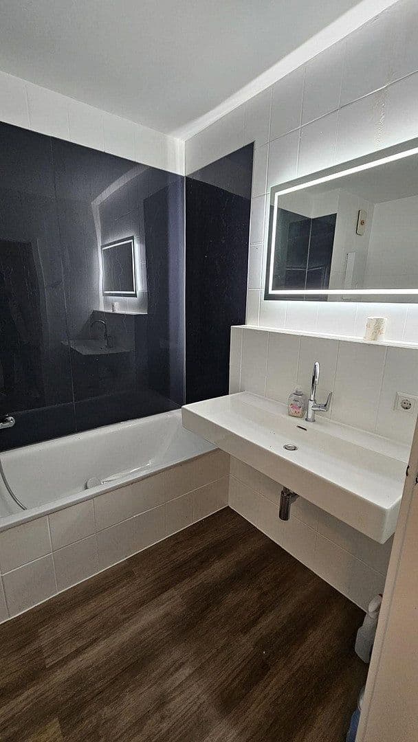 Pronájem bytu 3+1 89 m², Linzgaustraße 10, Uhldingen-Mühlhofen, Bádensko-Württembersko Pronájem bytu 3+1 89 m², Linzgaustraße 10, Uhldingen-Mühlhofen, Bádensko-Württembersko