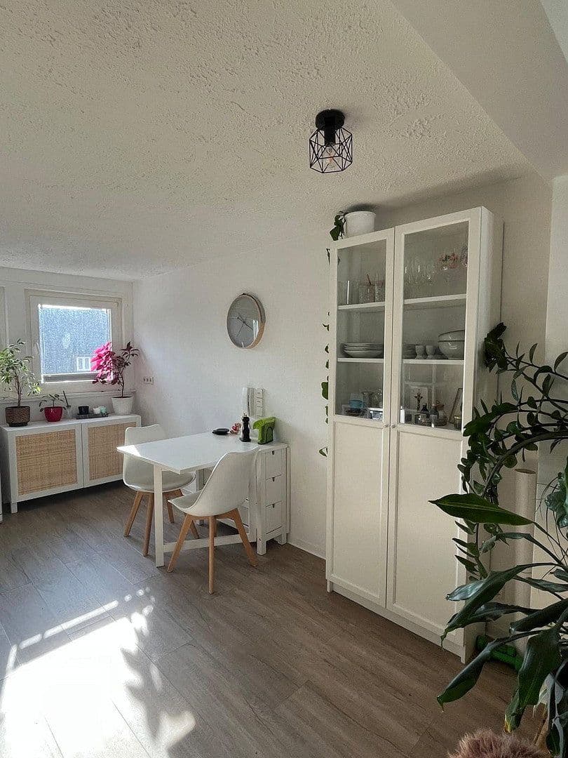 Pronájem bytu 2+kk 49 m², Marconistr. 33, Stuttgart, Bádensko-Württembersko Pronájem bytu 2+kk 49 m², Marconistr. 33, Stuttgart, Bádensko-Württembersko