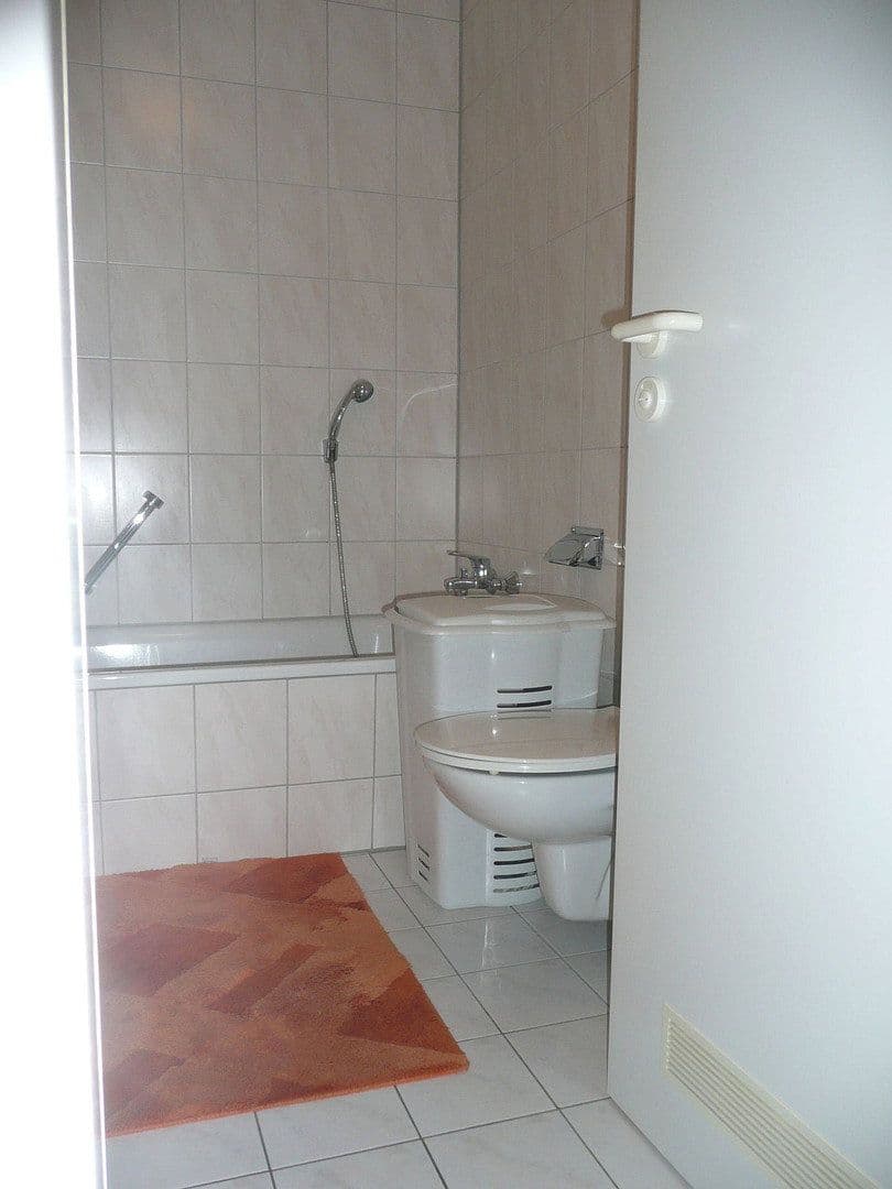 Pronájem bytu 3+1 82 m², Kastanienallee 17, Ludwigsburg, Bádensko-Württembersko Pronájem bytu 3+1 82 m², Kastanienallee 17, Ludwigsburg, Bádensko-Württembersko