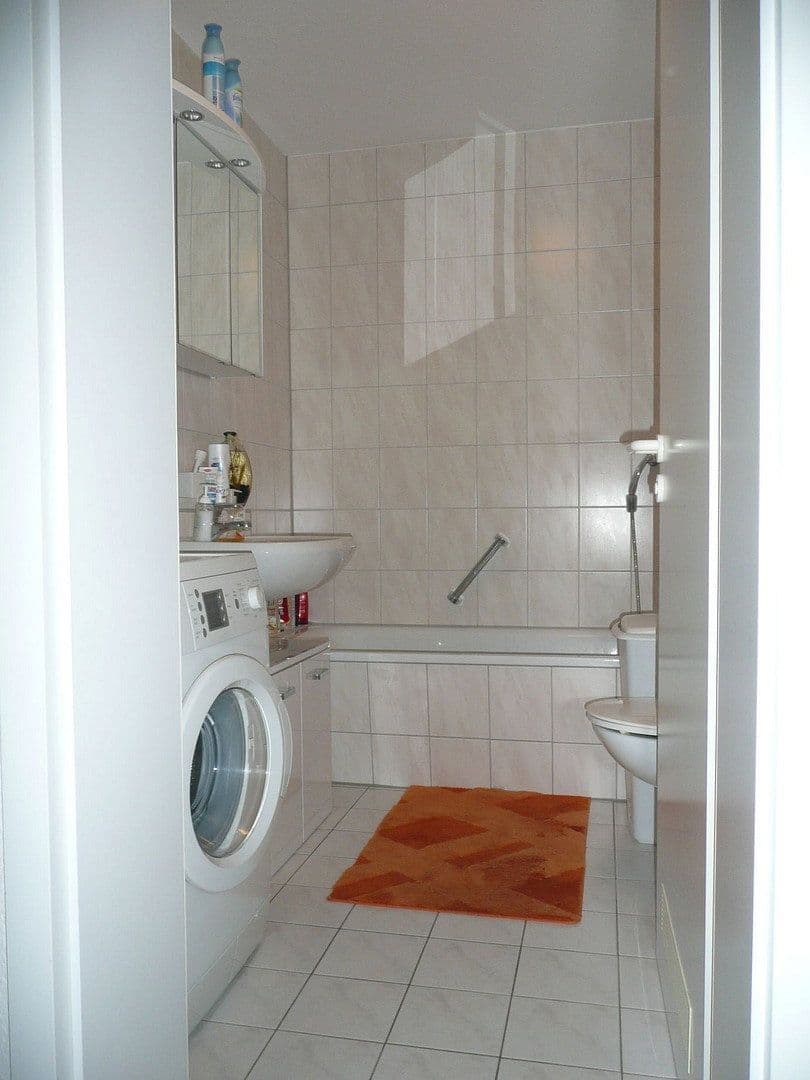 Pronájem bytu 3+1 82 m², Kastanienallee 17, Ludwigsburg, Bádensko-Württembersko Pronájem bytu 3+1 82 m², Kastanienallee 17, Ludwigsburg, Bádensko-Württembersko