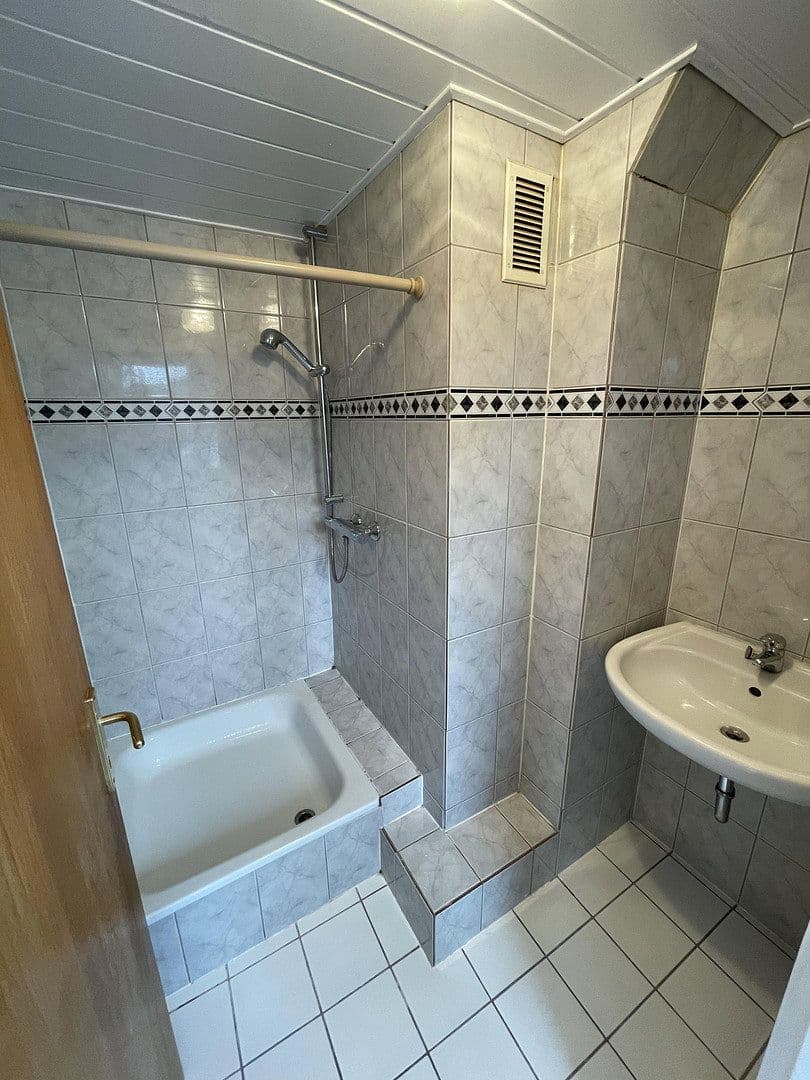 Pronájem bytu 1+1 32 m², Duisburg Alt-Homberg, Severní Porýní-Vestfálsko Pronájem bytu 1+1 32 m², Duisburg Alt-Homberg, Severní Porýní-Vestfálsko