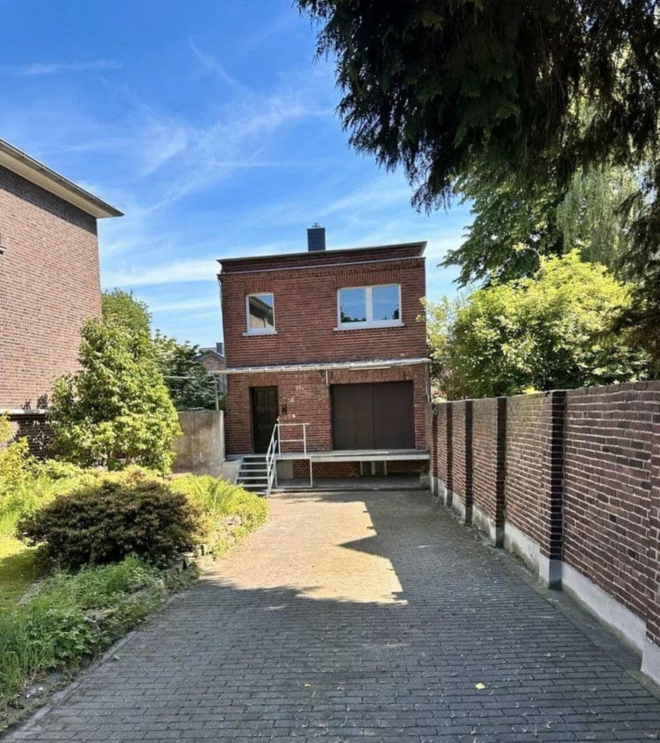 Pronájem nebytového prostoru 330 m², Tönisvorst, Severní Porýní-Vestfálsko Pronájem nebytového prostoru 330 m², Tönisvorst, Severní Porýní-Vestfálsko