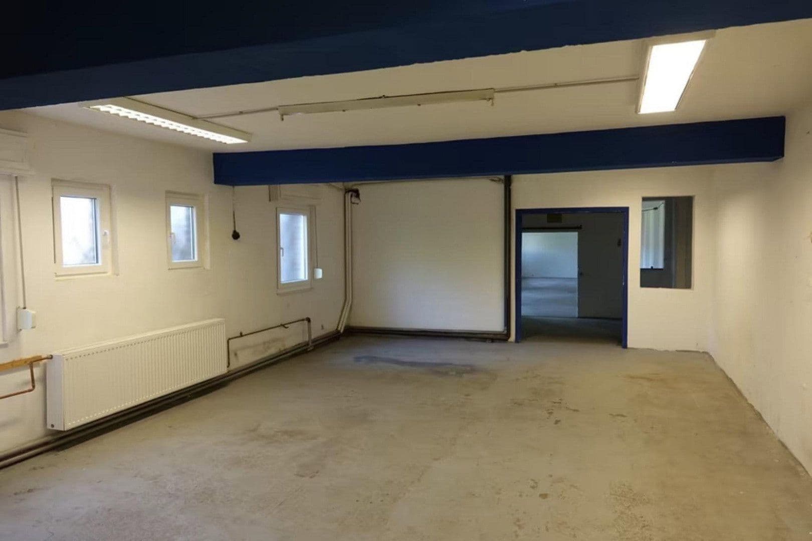Pronájem nebytového prostoru 330 m², Tönisvorst, Severní Porýní-Vestfálsko Pronájem nebytového prostoru 330 m², Tönisvorst, Severní Porýní-Vestfálsko