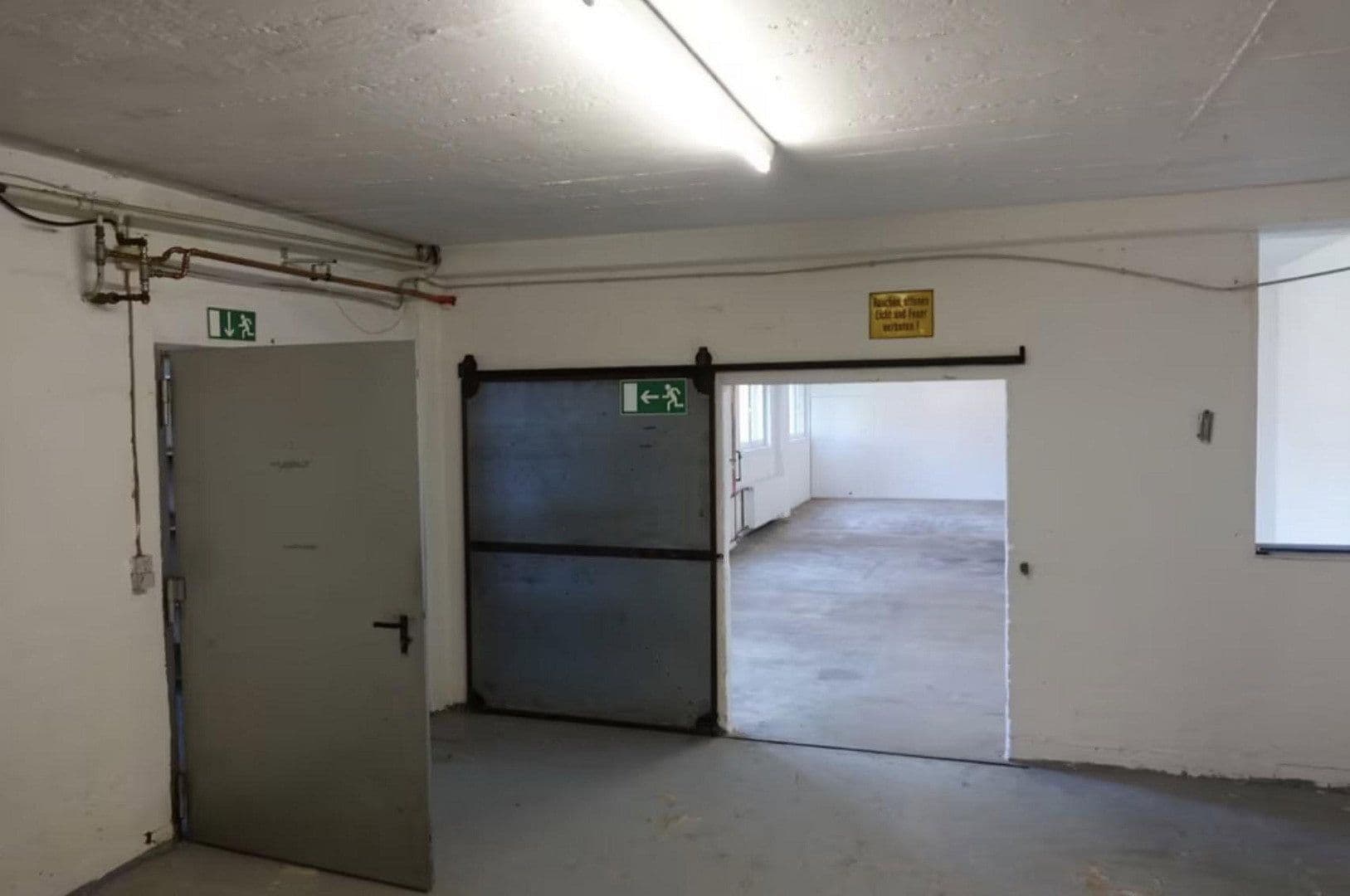 Pronájem nebytového prostoru 330 m², Tönisvorst, Severní Porýní-Vestfálsko Pronájem nebytového prostoru 330 m², Tönisvorst, Severní Porýní-Vestfálsko