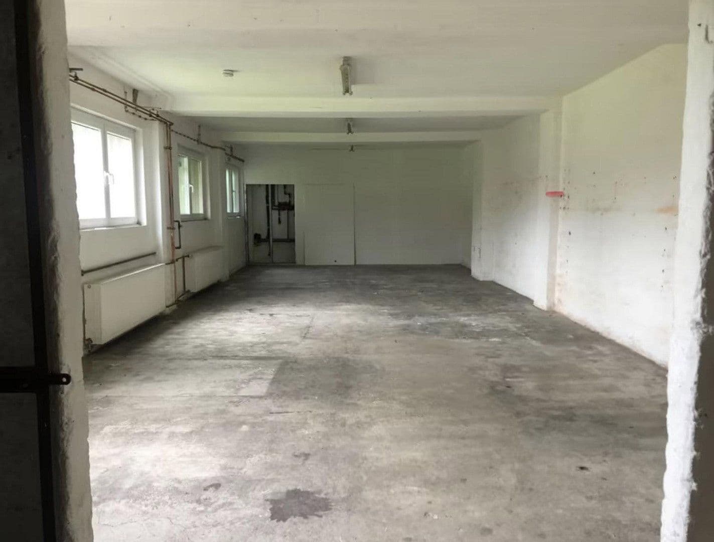 Pronájem nebytového prostoru 330 m², Tönisvorst, Severní Porýní-Vestfálsko Pronájem nebytového prostoru 330 m², Tönisvorst, Severní Porýní-Vestfálsko