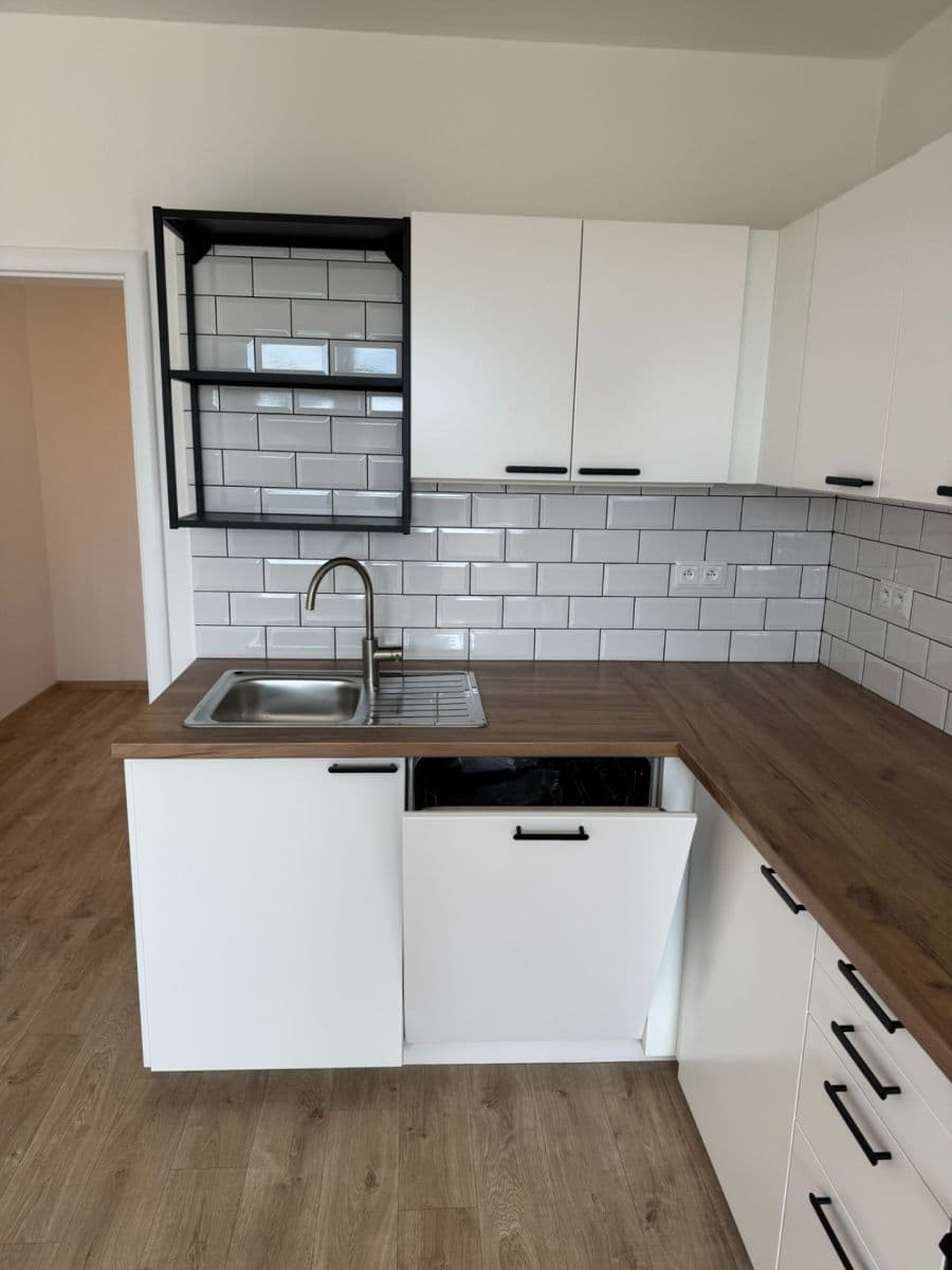 Pronájem bytu 4+kk 76 m², Jordana Jovkova, Praha, Praha Pronájem bytu 4+kk 76 m², Jordana Jovkova, Praha, Praha