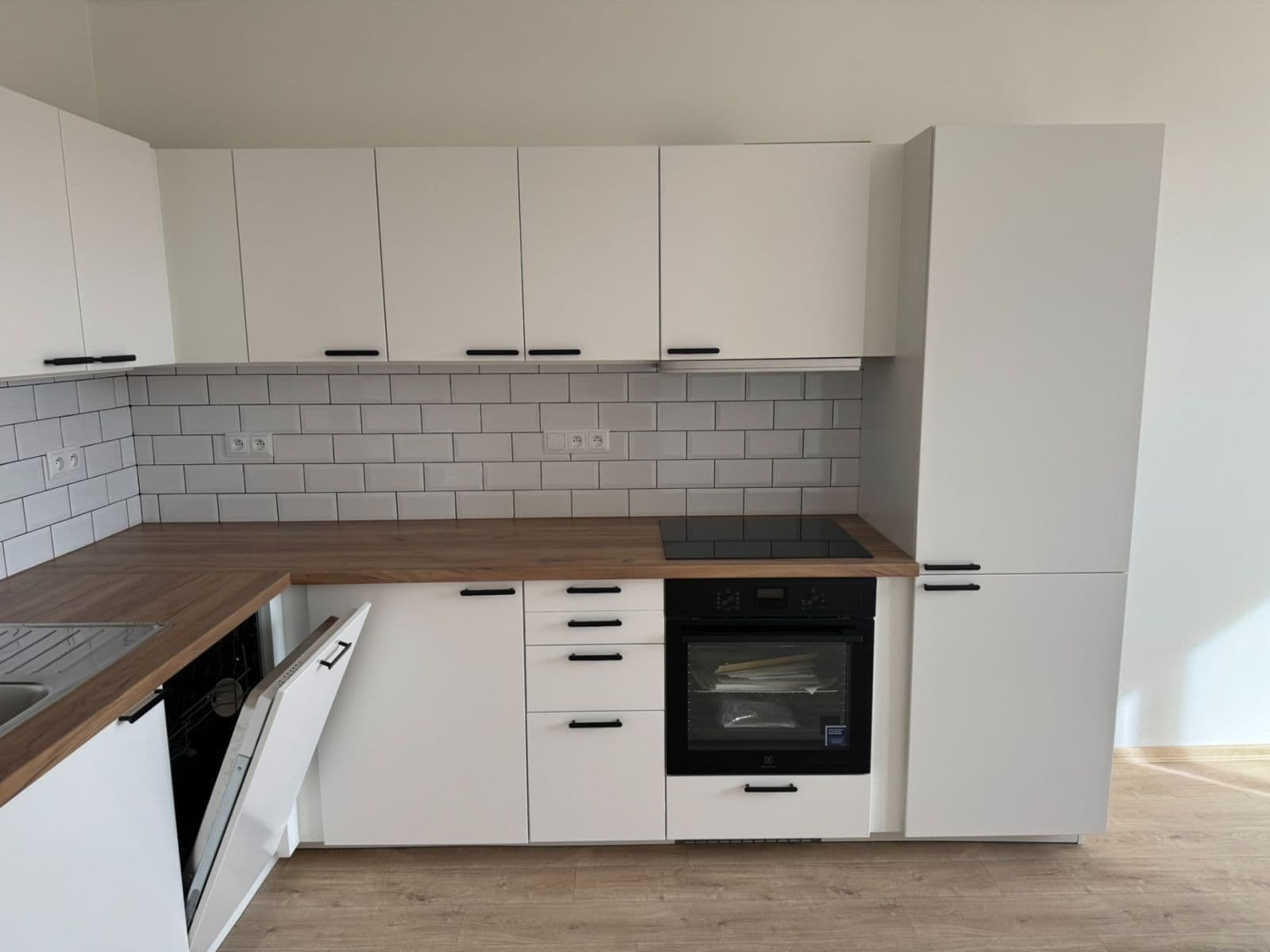 Pronájem bytu 4+kk 76 m², Jordana Jovkova, Praha, Praha Pronájem bytu 4+kk 76 m², Jordana Jovkova, Praha, Praha