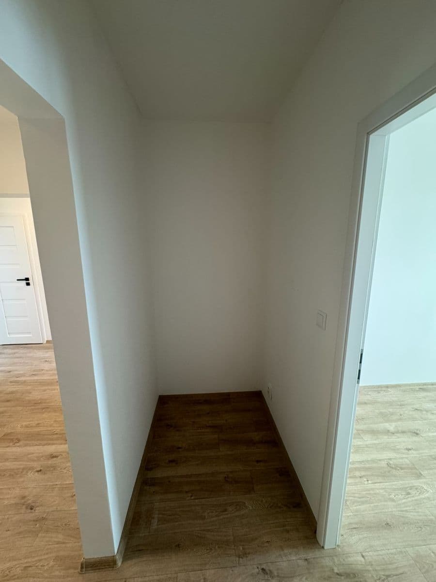 Pronájem bytu 4+kk 76 m², Jordana Jovkova, Praha, Praha Pronájem bytu 4+kk 76 m², Jordana Jovkova, Praha, Praha