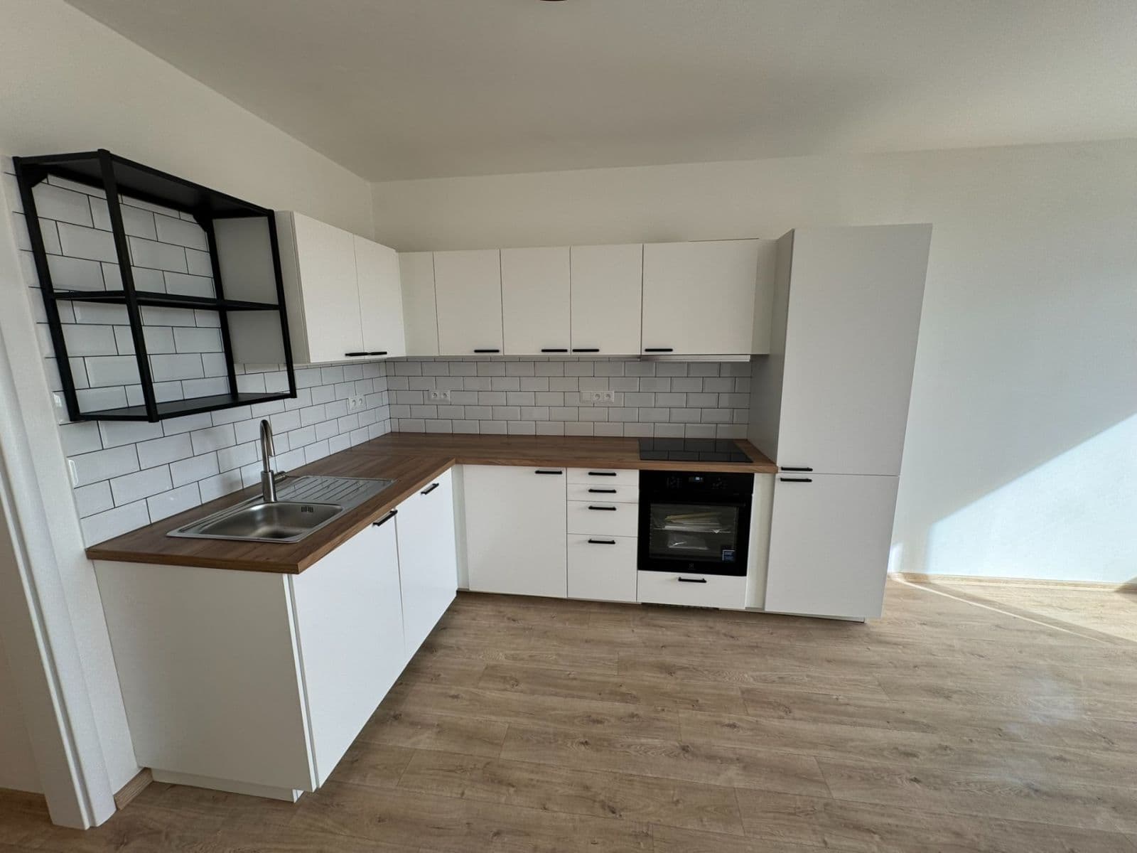 Pronájem bytu 4+kk 76 m², Jordana Jovkova, Praha, Praha Pronájem bytu 4+kk 76 m², Jordana Jovkova, Praha, Praha