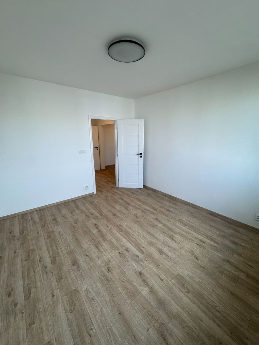 Pronájem bytu 4+kk 76 m², Jordana Jovkova, Praha, Praha Pronájem bytu 4+kk 76 m², Jordana Jovkova, Praha, Praha