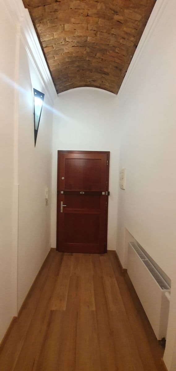 Prodej bytu 2+kk 56 m², Umělecká, Praha, Praha Prodej bytu 2+kk 56 m², Umělecká, Praha, Praha