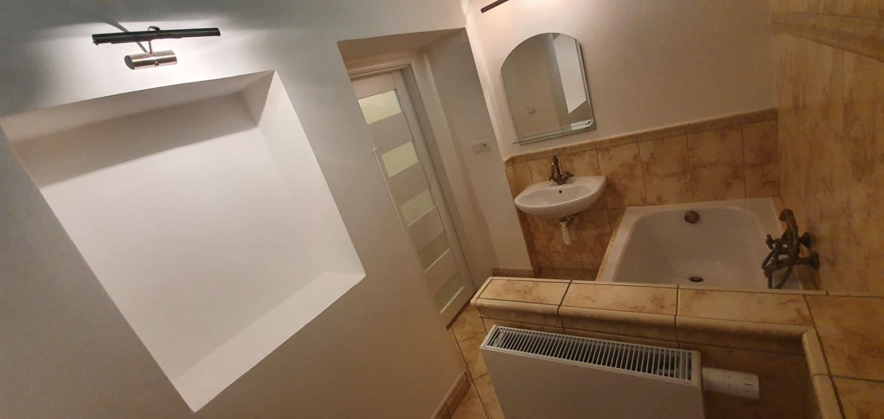 Prodej bytu 2+kk 56 m², Umělecká, Praha, Praha Prodej bytu 2+kk 56 m², Umělecká, Praha, Praha