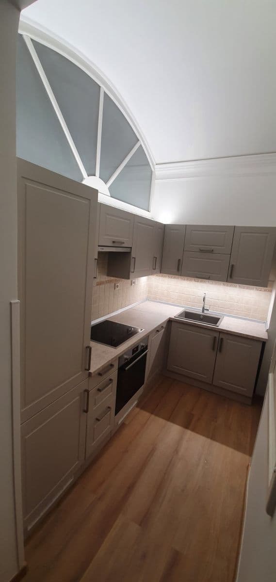 Prodej bytu 2+kk 56 m², Umělecká, Praha, Praha Prodej bytu 2+kk 56 m², Umělecká, Praha, Praha