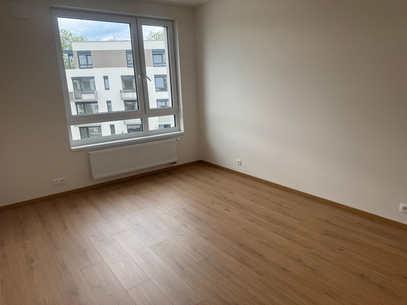 Pronájem bytu 3+kk 76 m², Ke stadionu, Kladno, Středočeský kraj Pronájem bytu 3+kk 76 m², Ke stadionu, Kladno, Středočeský kraj