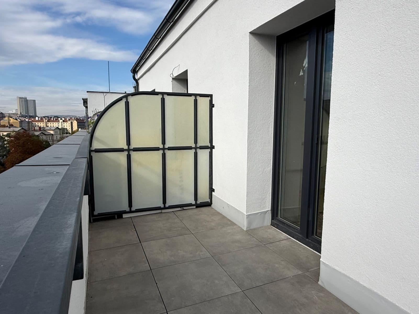 Prodej bytu 2+kk 56 m², Ukrajinská, Praha, Praha Prodej bytu 2+kk 56 m², Ukrajinská, Praha, Praha