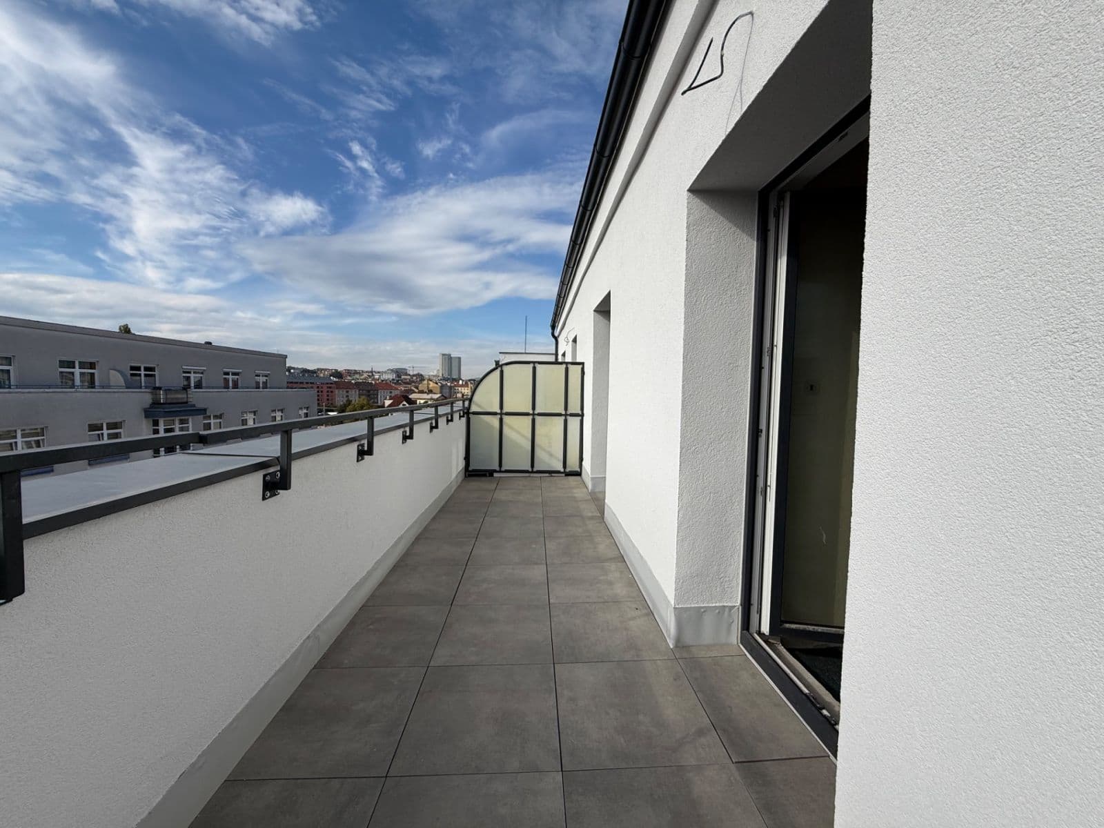 Prodej bytu 2+kk 56 m², Ukrajinská, Praha, Praha Prodej bytu 2+kk 56 m², Ukrajinská, Praha, Praha