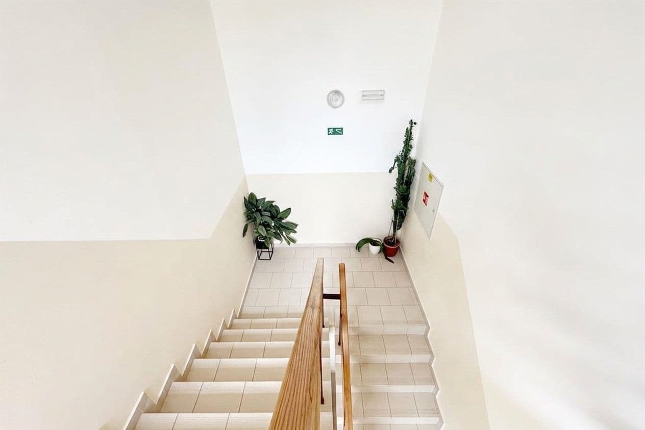 Prodej bytu 1+kk 32 m², Mezi Domy, Jesenice, Středočeský kraj Prodej bytu 1+kk 32 m², Mezi Domy, Jesenice, Středočeský kraj