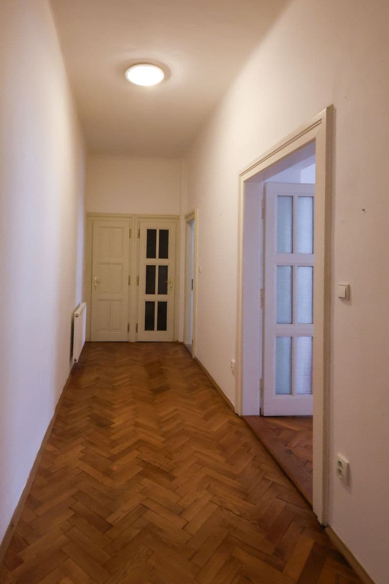 Pronájem bytu 2+1 110 m², Na Hutích, Praha, Praha Pronájem bytu 2+1 110 m², Na Hutích, Praha, Praha