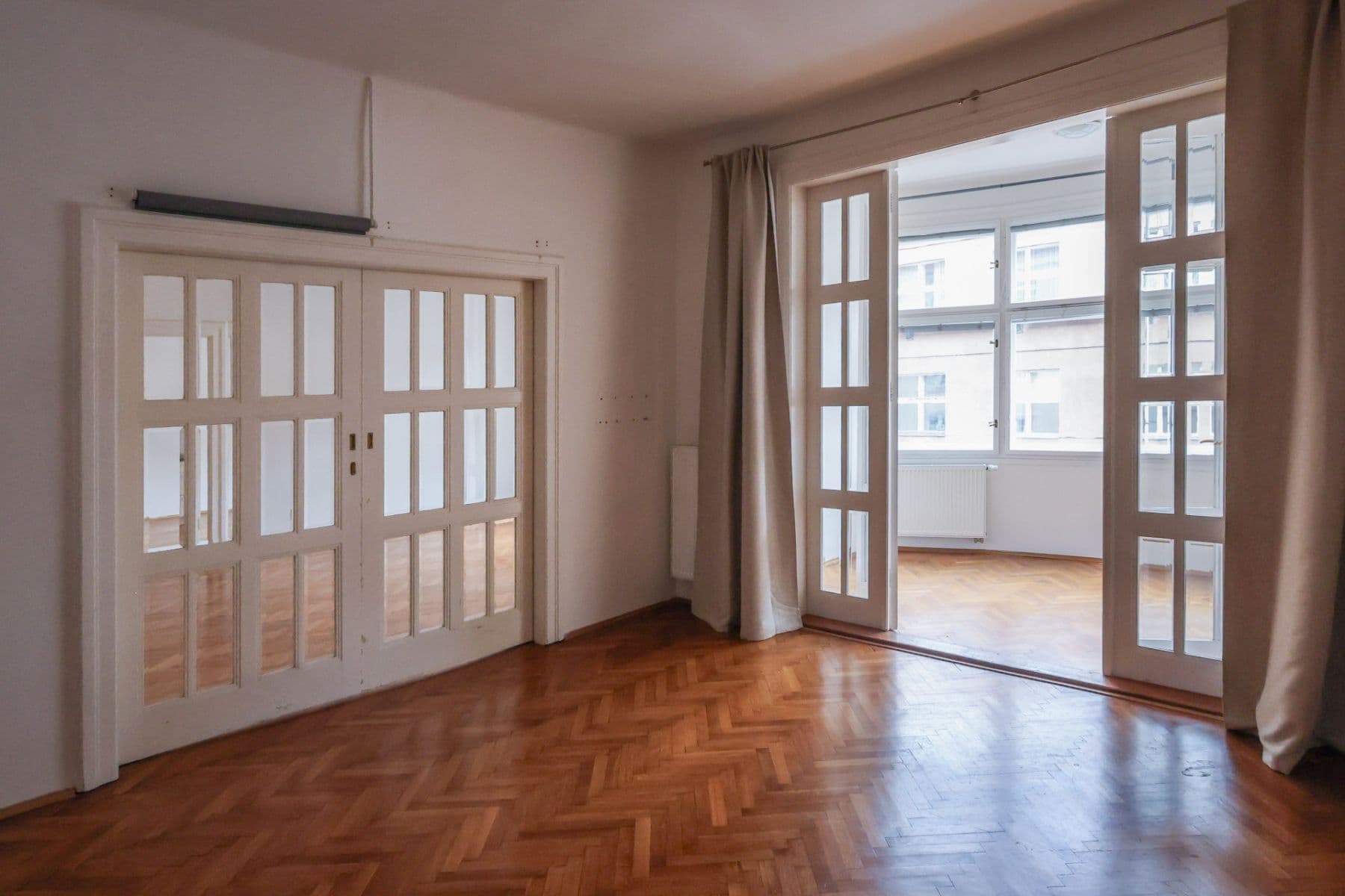 Pronájem bytu 2+1 110 m², Na Hutích, Praha, Praha Pronájem bytu 2+1 110 m², Na Hutích, Praha, Praha