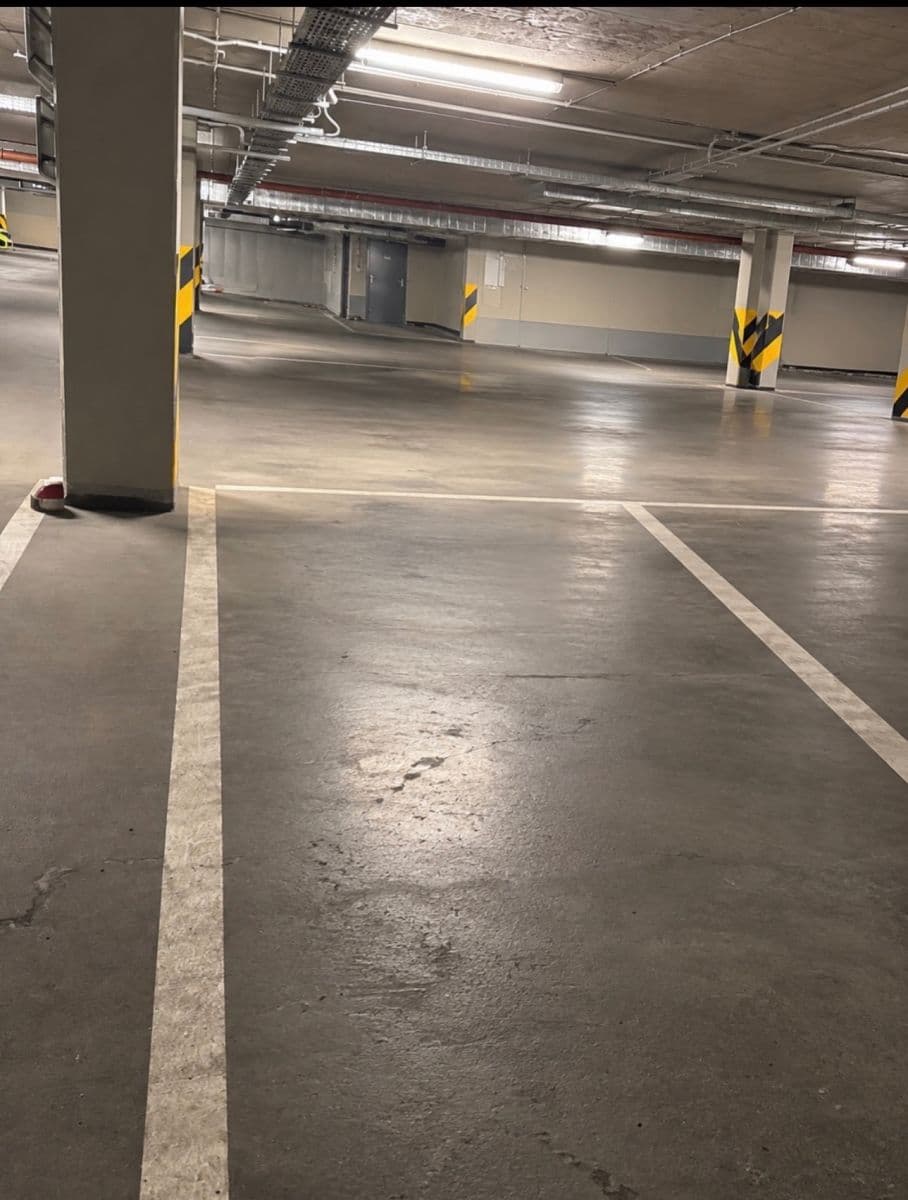 Pronájem garáže 13 m², Korunní, Praha, Praha Pronájem garáže 13 m², Korunní, Praha, Praha