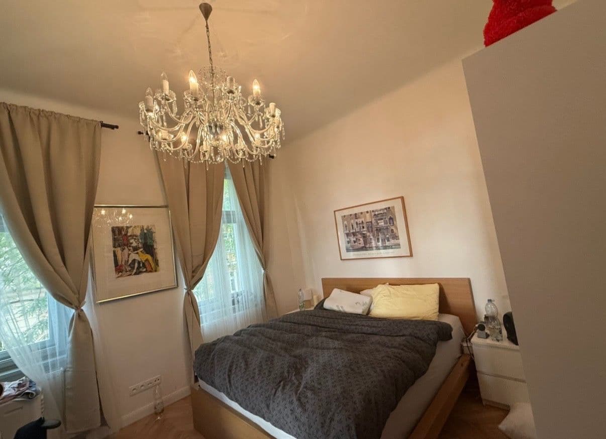 Pronájem bytu 2+1 81 m², Velehradská, Praha, Praha Pronájem bytu 2+1 81 m², Velehradská, Praha, Praha