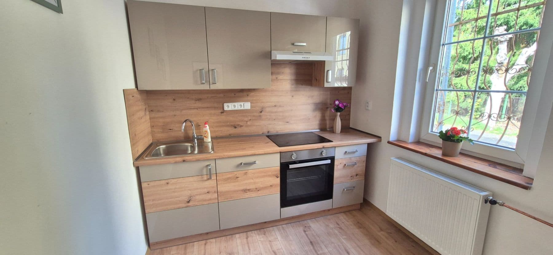 Pronájem bytu 3+1 76 m², Husova, Nejdek, Karlovarský kraj Pronájem bytu 3+1 76 m², Husova, Nejdek, Karlovarský kraj