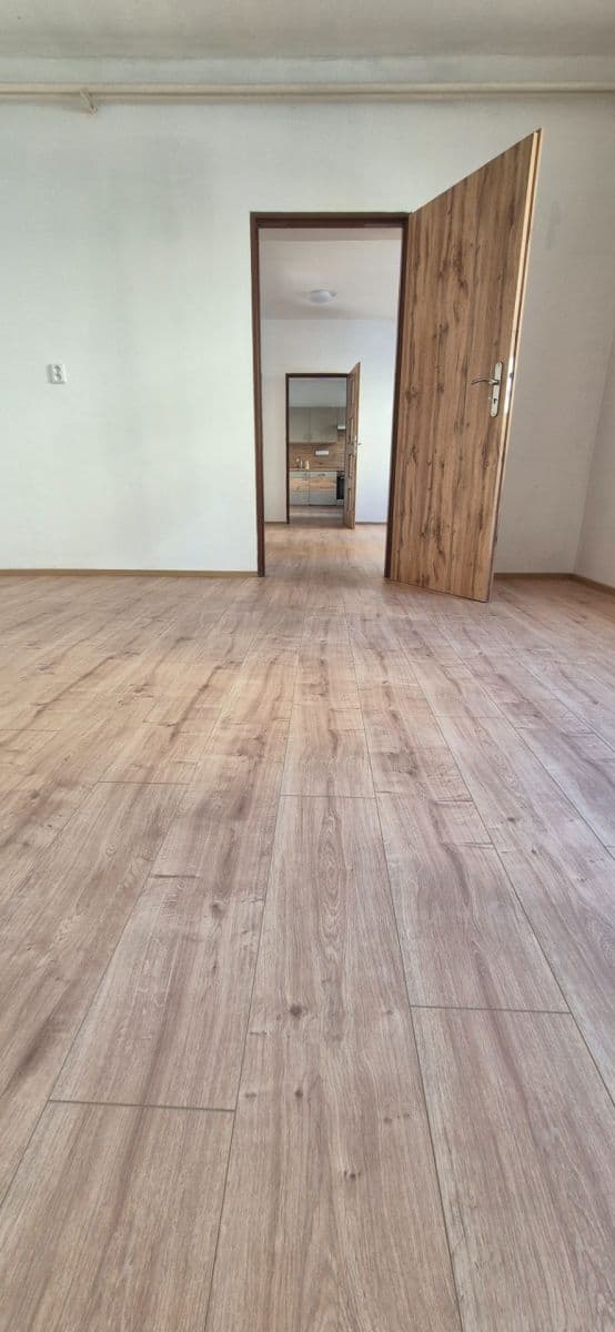 Pronájem bytu 3+1 76 m², Husova, Nejdek, Karlovarský kraj Pronájem bytu 3+1 76 m², Husova, Nejdek, Karlovarský kraj