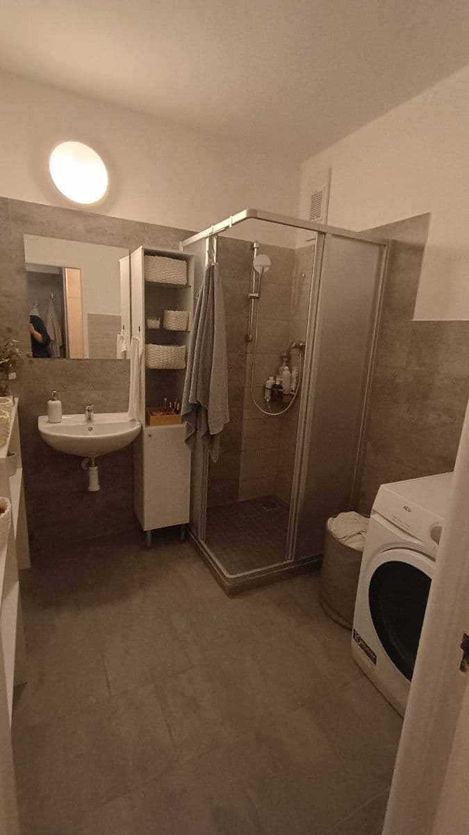Pronájem bytu 1+1 38 m², Edvarda Beneše, Opava, Moravskoslezský kraj Pronájem bytu 1+1 38 m², Edvarda Beneše, Opava, Moravskoslezský kraj