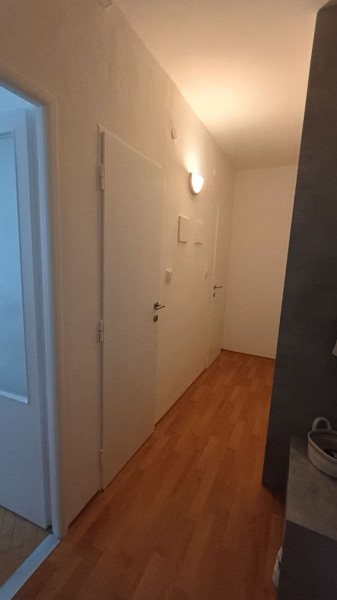 Pronájem bytu 1+1 38 m², Edvarda Beneše, Opava, Moravskoslezský kraj Pronájem bytu 1+1 38 m², Edvarda Beneše, Opava, Moravskoslezský kraj