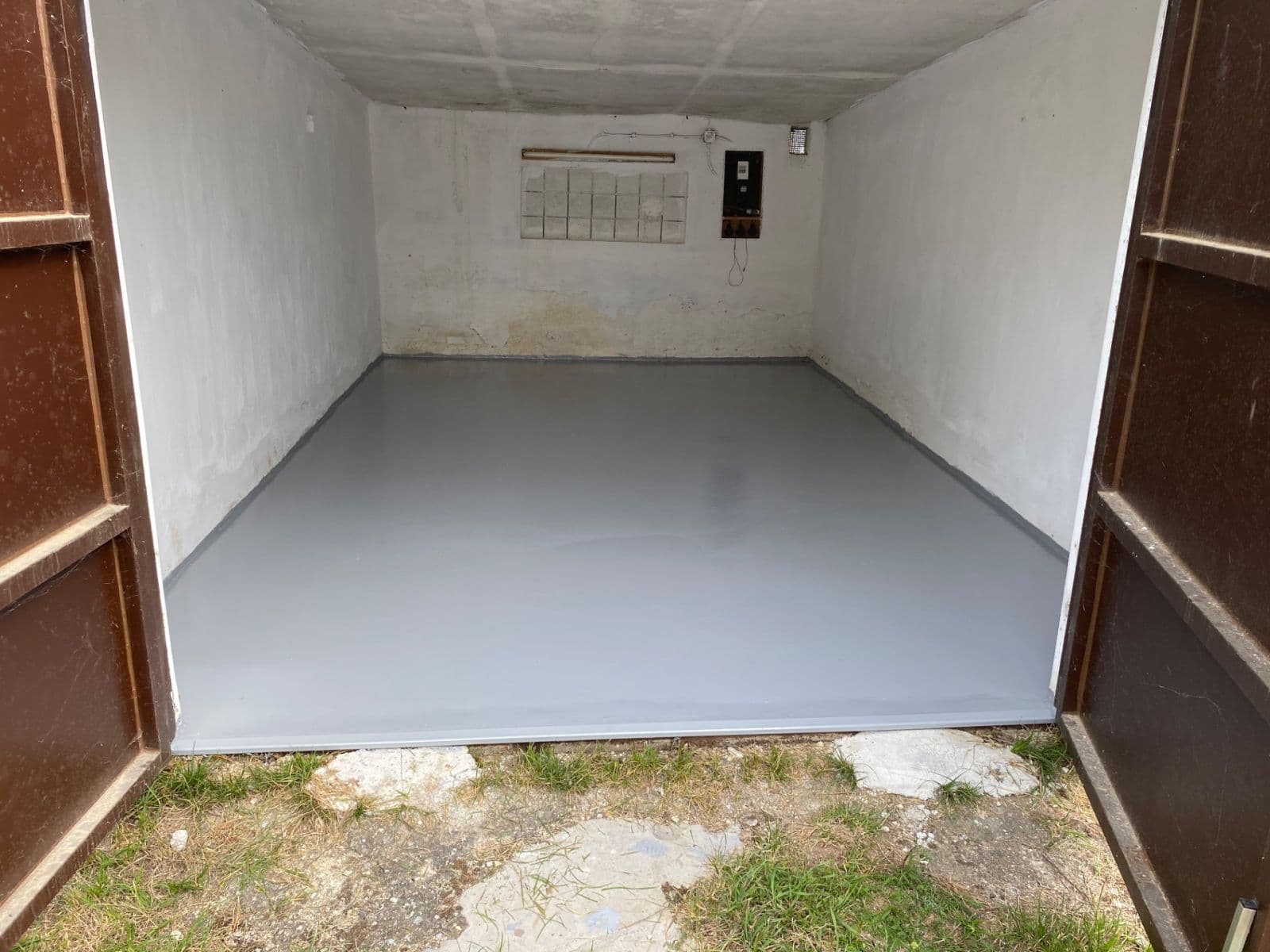 Prodej garáže 23 m², Tlučná, Plzeňský kraj Prodej garáže 23 m², Tlučná, Plzeňský kraj