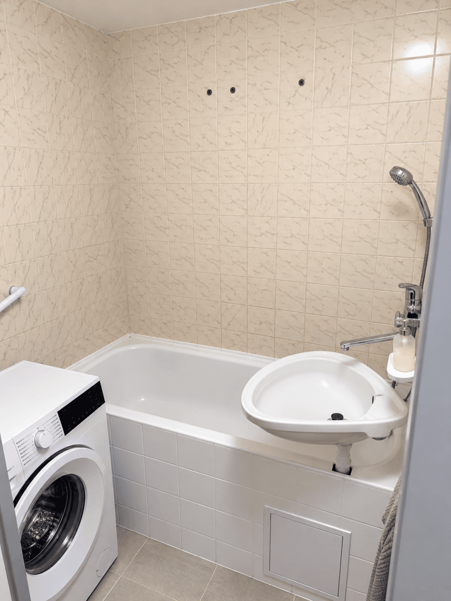 Pronájem bytu 2+1 56 m², Plovdivská, Brno, Jihomoravský kraj Pronájem bytu 2+1 56 m², Plovdivská, Brno, Jihomoravský kraj