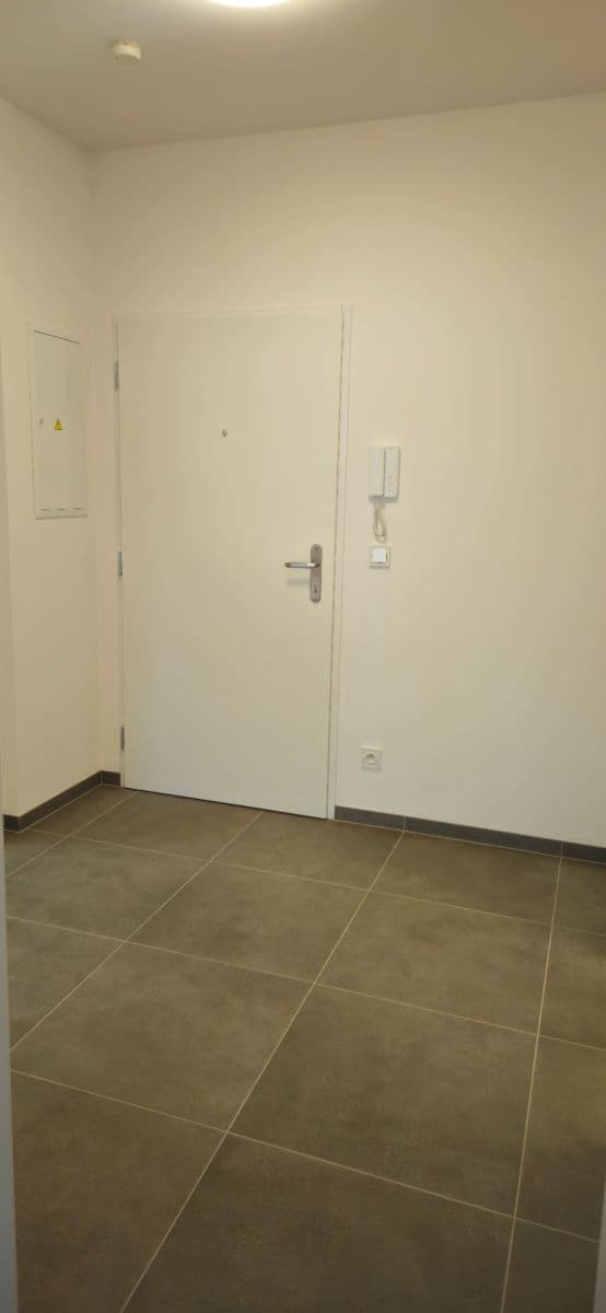 Pronájem bytu 2+kk 50 m², Lesík, Kladno, Středočeský kraj Pronájem bytu 2+kk 50 m², Lesík, Kladno, Středočeský kraj