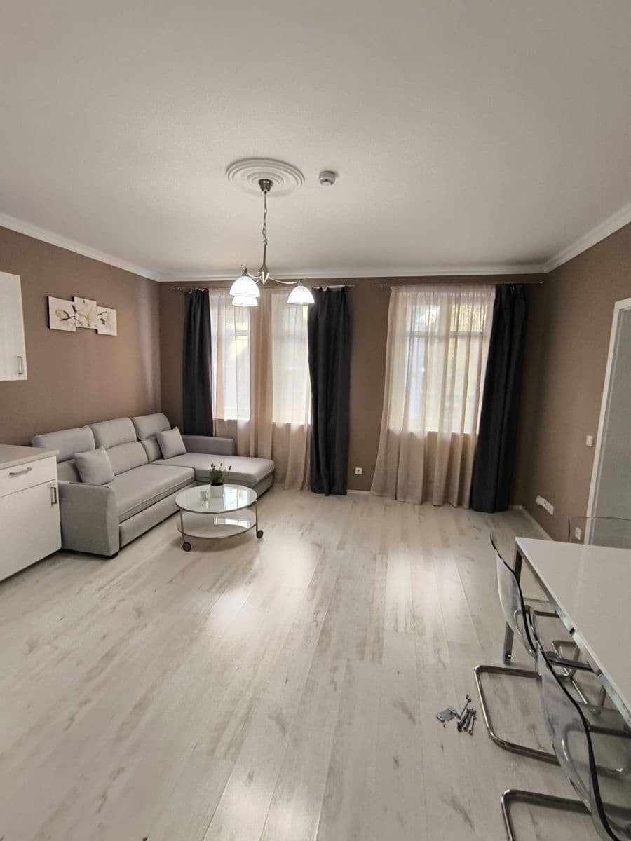 Pronájem bytu 3+kk 80 m², Moravská, Karlovy Vary, Karlovarský kraj Pronájem bytu 3+kk 80 m², Moravská, Karlovy Vary, Karlovarský kraj