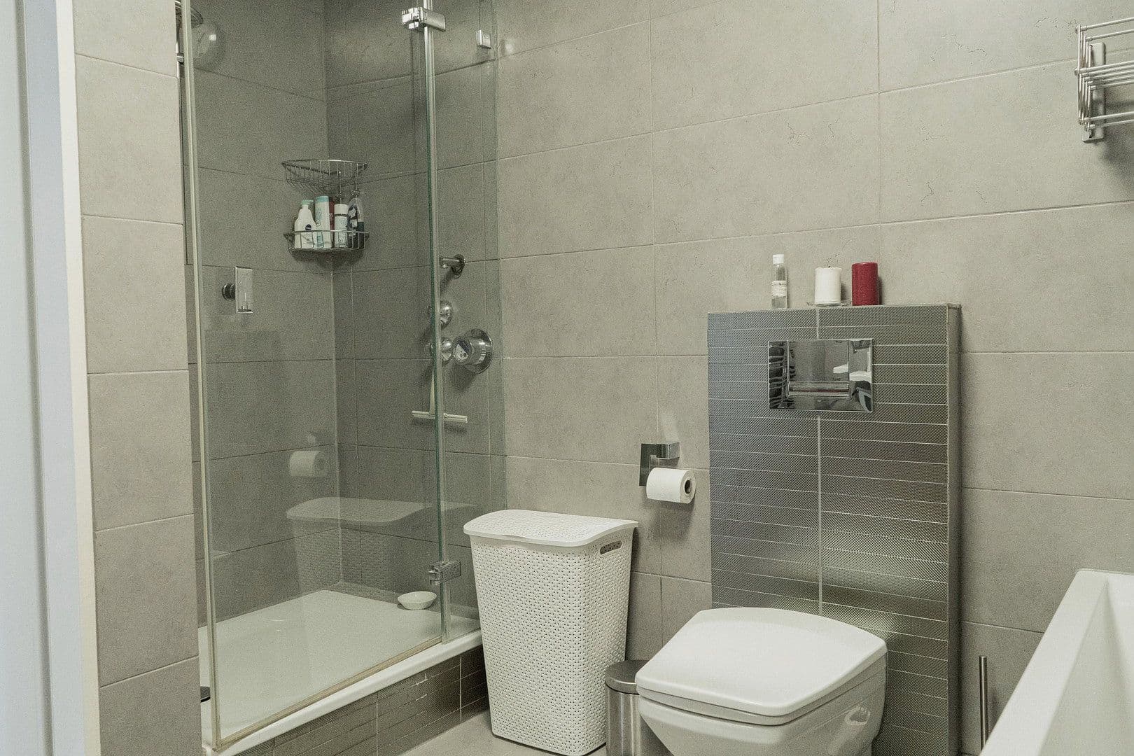 Prodej bytu 4+kk 127 m², Düsseldorf, Severní Porýní-Vestfálsko Prodej bytu 4+kk 127 m², Düsseldorf, Severní Porýní-Vestfálsko