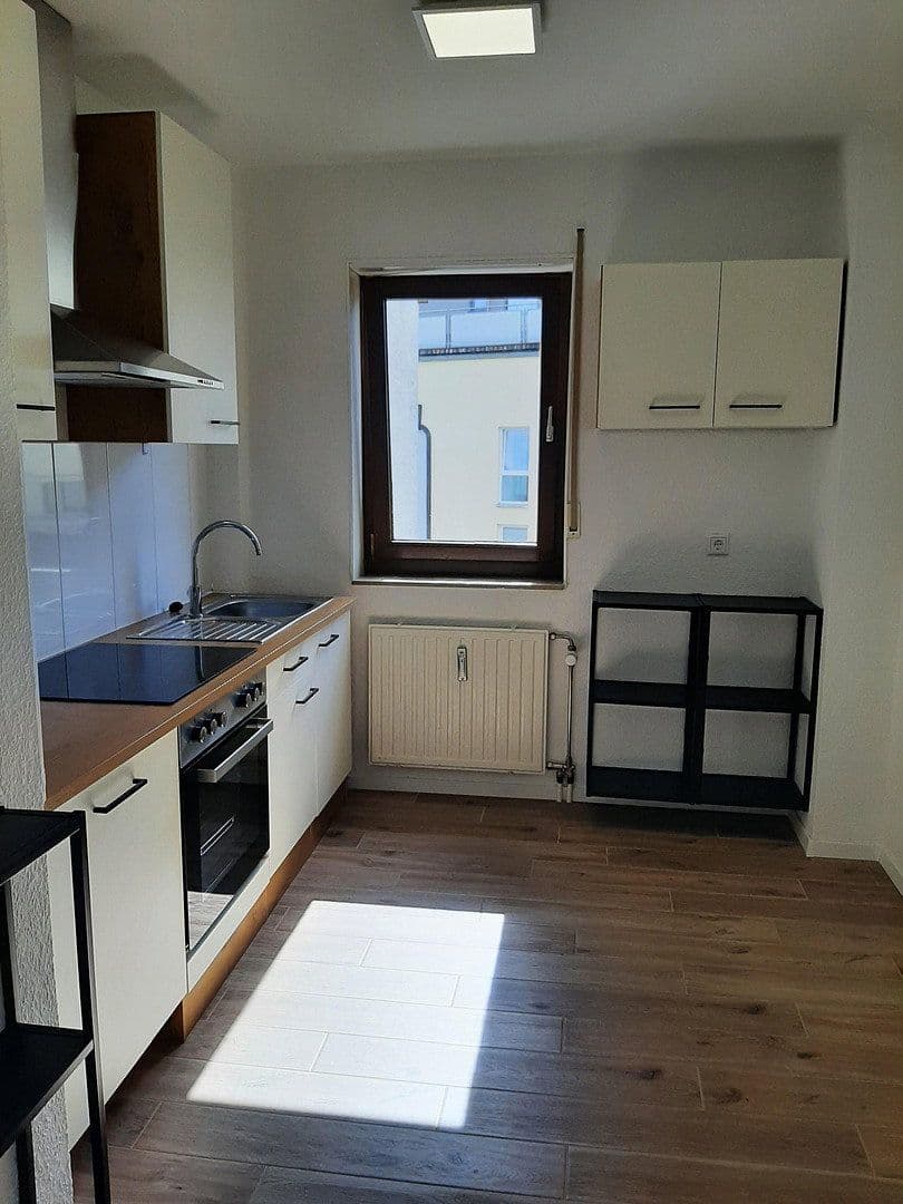 Pronájem bytu 2+1 54 m², Rathenaustr. 24B, Offenbach, Hessen Pronájem bytu 2+1 54 m², Rathenaustr. 24B, Offenbach, Hessen