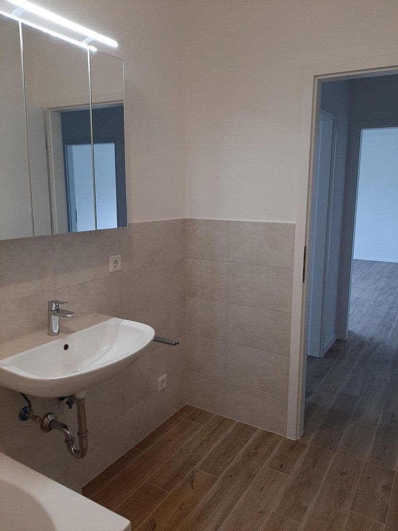 Pronájem bytu 2+1 54 m², Rathenaustr. 24B, Offenbach, Hessen Pronájem bytu 2+1 54 m², Rathenaustr. 24B, Offenbach, Hessen