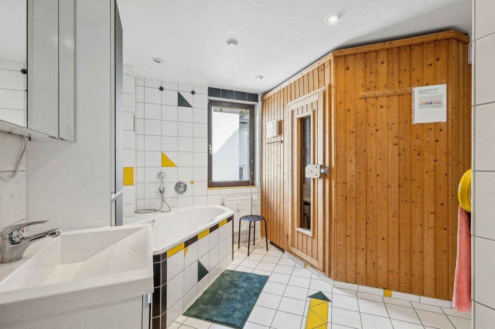 Prodej domu 457 m², pozemek 529 m², Fauerbacher Str. 72, Friedberg (Hessen), Hessen Prodej domu 457 m², pozemek 529 m², Fauerbacher Str. 72, Friedberg (Hessen), Hessen