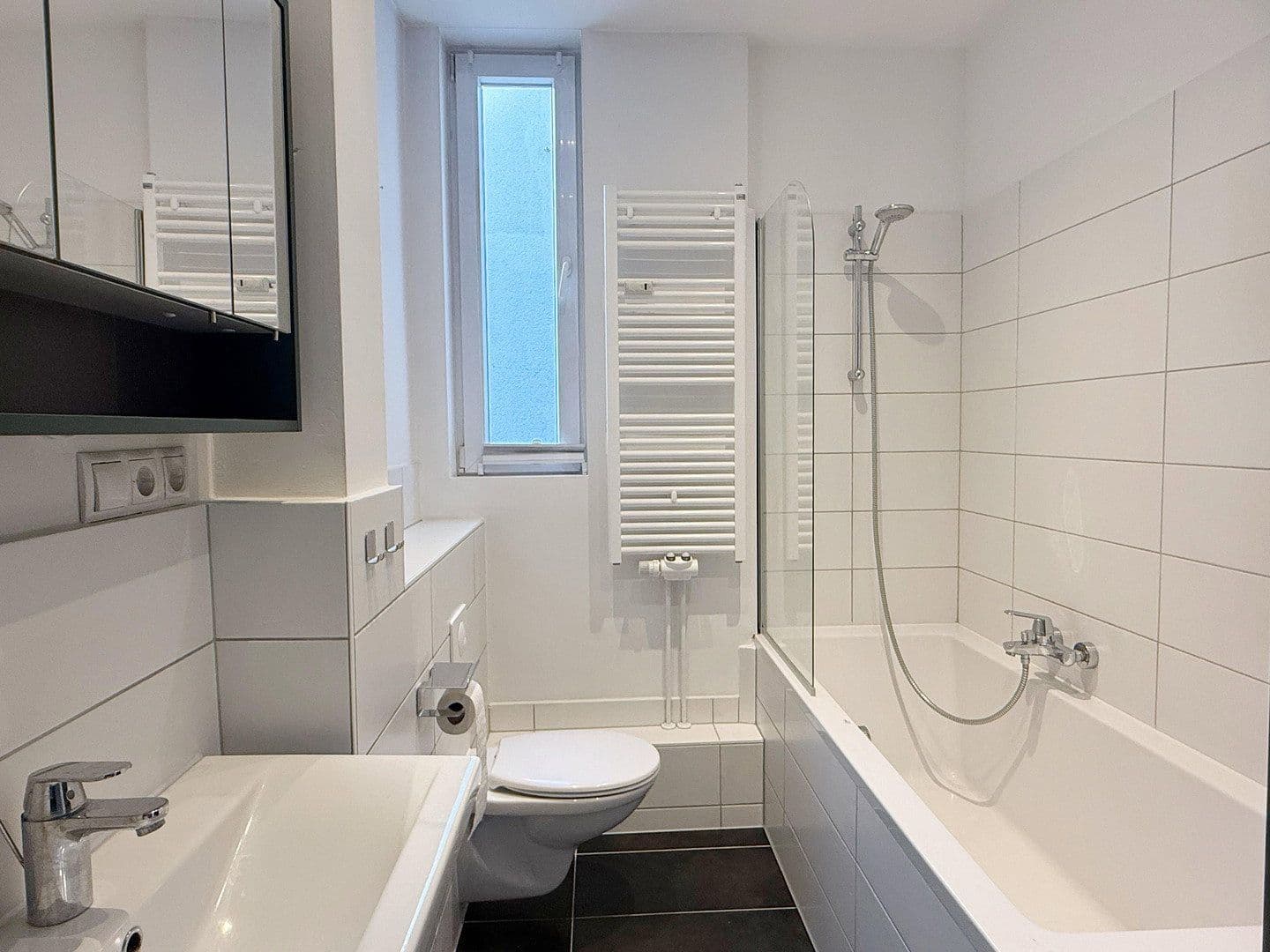 Prodej bytu 3+1 75 m², Hamburg, Hamburg Prodej bytu 3+1 75 m², Hamburg, Hamburg