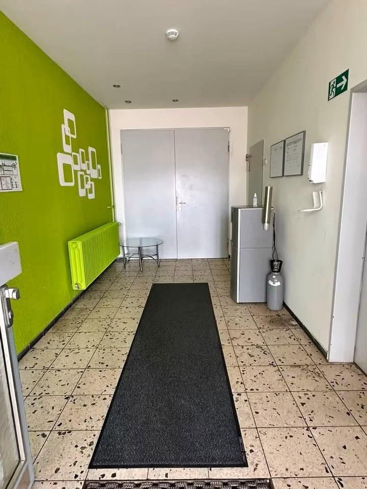 Pronájem nebytového prostoru 450 m², Kornbühlstr. 102, Burladingen, Bádensko-Württembersko Pronájem nebytového prostoru 450 m², Kornbühlstr. 102, Burladingen, Bádensko-Württembersko