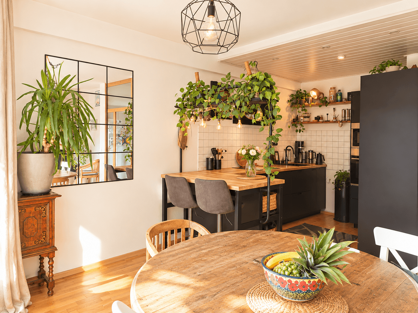 Pronájem bytu 3+1 95 m², Weyerstr. 2, Essen, Severní Porýní-Vestfálsko Pronájem bytu 3+1 95 m², Weyerstr. 2, Essen, Severní Porýní-Vestfálsko