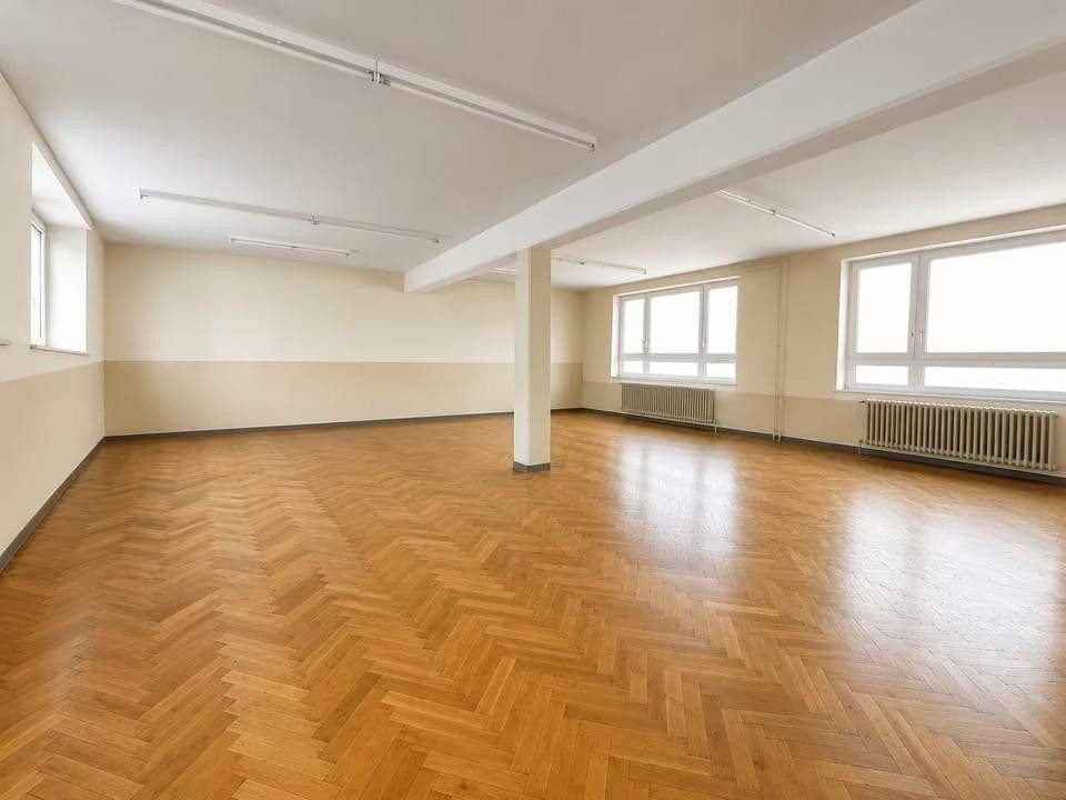 Pronájem nebytového prostoru 1.000 m², Kornbühlstr. 100, Burladingen, Bádensko-Württembersko Pronájem nebytového prostoru 1.000 m², Kornbühlstr. 100, Burladingen, Bádensko-Württembersko