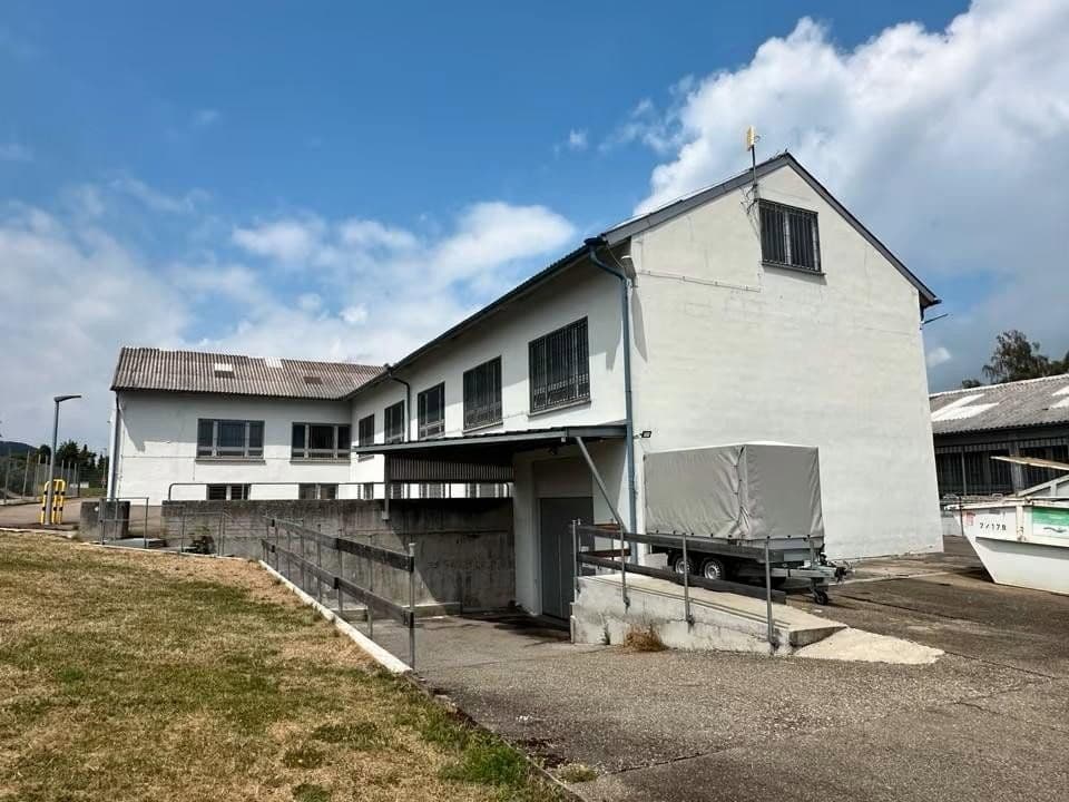 Pronájem nebytového prostoru 1.000 m², Kornbühlstr. 100, Burladingen, Bádensko-Württembersko Pronájem nebytového prostoru 1.000 m², Kornbühlstr. 100, Burladingen, Bádensko-Württembersko