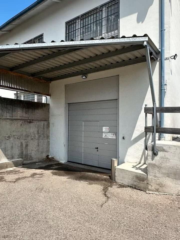 Pronájem nebytového prostoru 1.000 m², Kornbühlstr. 100, Burladingen, Bádensko-Württembersko Pronájem nebytového prostoru 1.000 m², Kornbühlstr. 100, Burladingen, Bádensko-Württembersko