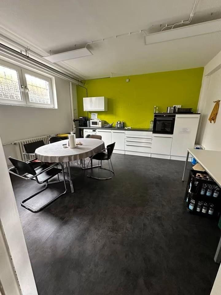 Pronájem nebytového prostoru 1.000 m², Kornbühlstr. 100, Burladingen, Bádensko-Württembersko Pronájem nebytového prostoru 1.000 m², Kornbühlstr. 100, Burladingen, Bádensko-Württembersko
