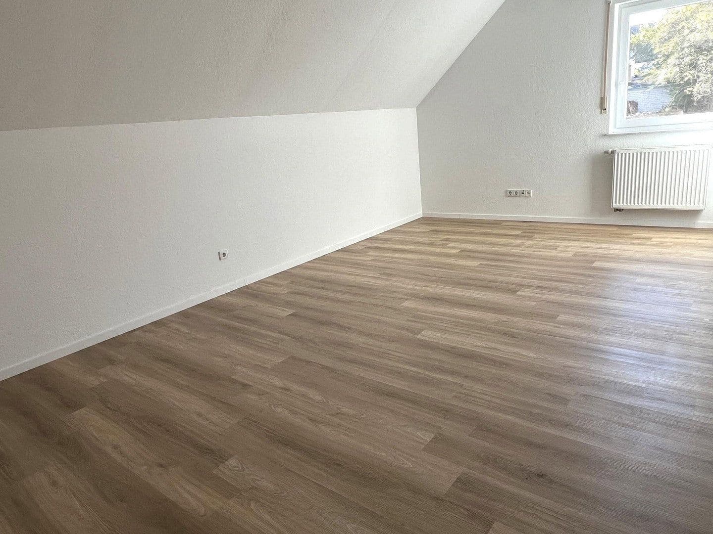 Prodej domu 328 m², pozemek 680 m², Reichenbach-Steegen, Porýní-Falc Prodej domu 328 m², pozemek 680 m², Reichenbach-Steegen, Porýní-Falc