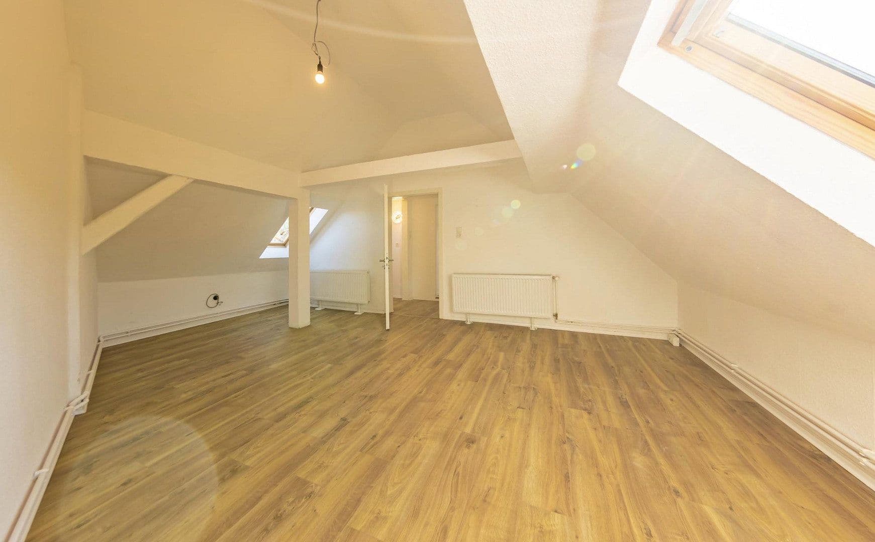 Pronájem bytu 4+1 100 m², Leipziger Straße 226, Braunschweig, Dolní Sasko Pronájem bytu 4+1 100 m², Leipziger Straße 226, Braunschweig, Dolní Sasko