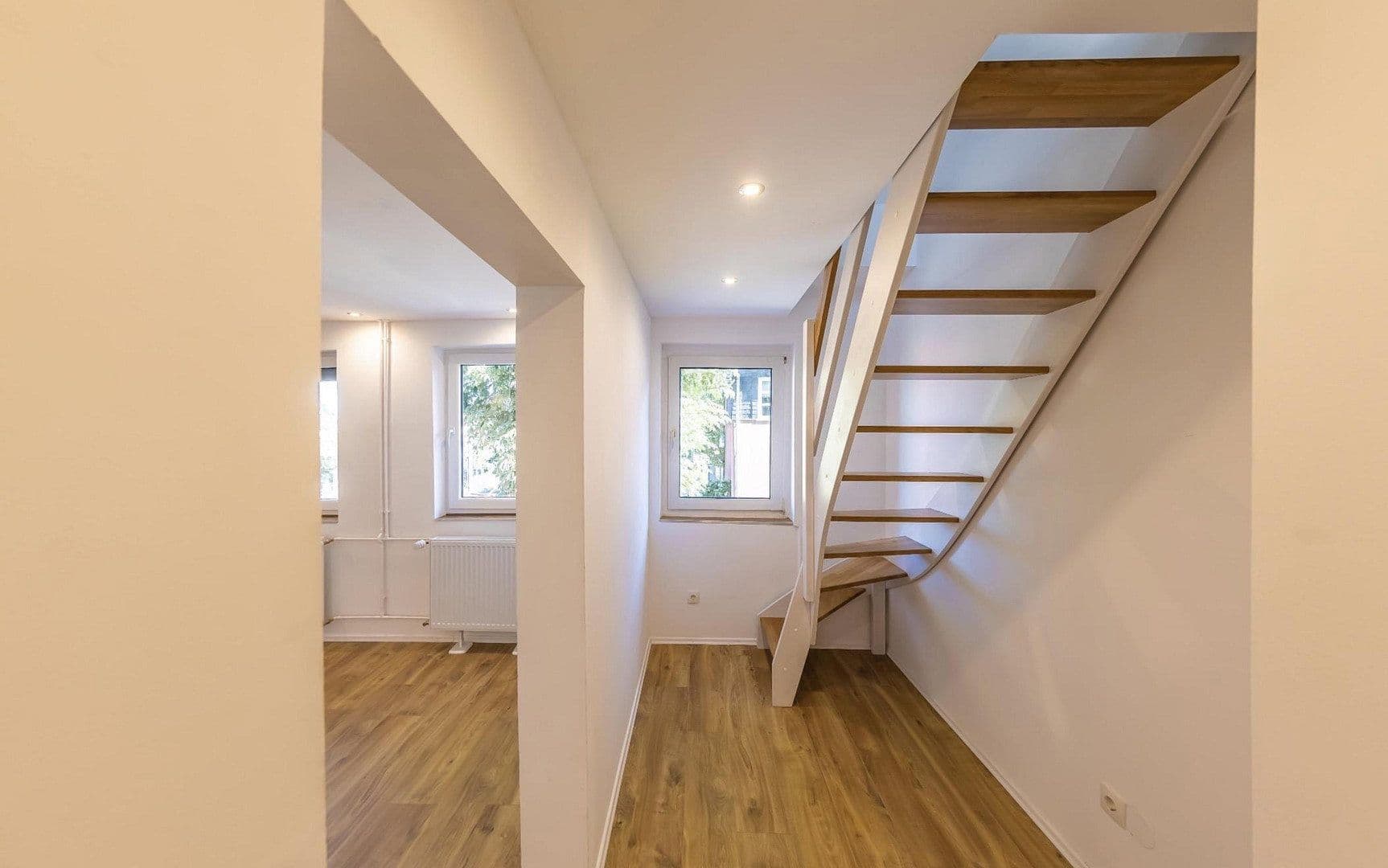 Pronájem bytu 4+1 100 m², Leipziger Straße 226, Braunschweig, Dolní Sasko Pronájem bytu 4+1 100 m², Leipziger Straße 226, Braunschweig, Dolní Sasko